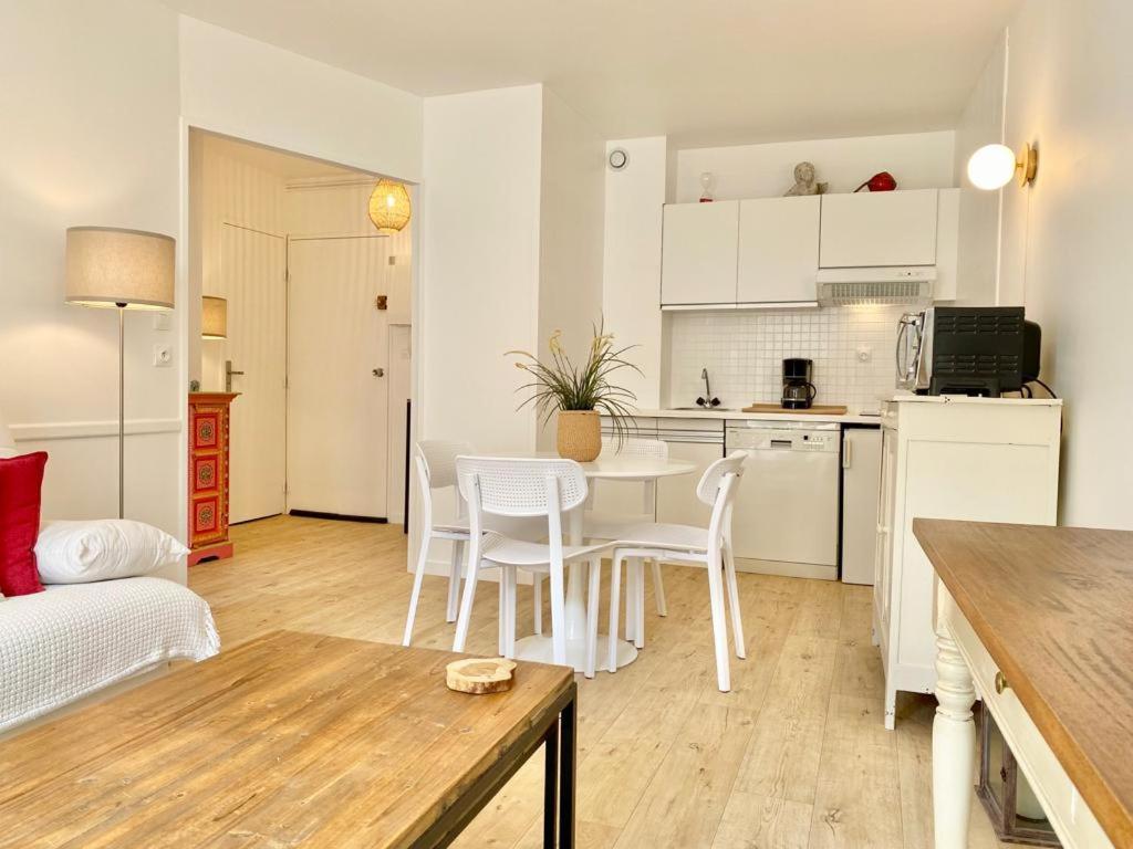 Appartement Elegant Avec Vue Sur Le Port Saint-Martin-de-Re Bagian luar foto