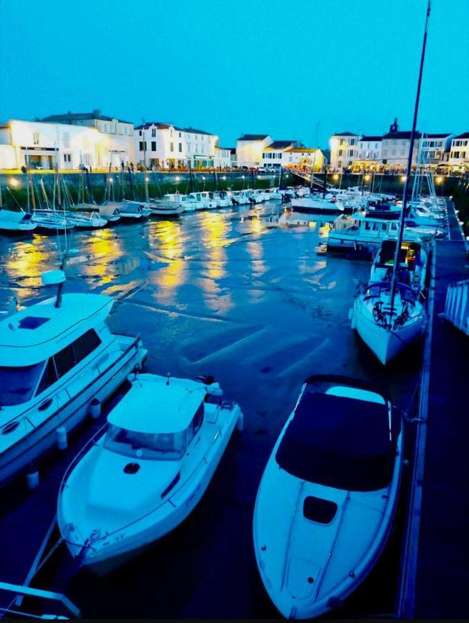 Appartement Elegant Avec Vue Sur Le Port Saint-Martin-de-Re Bagian luar foto