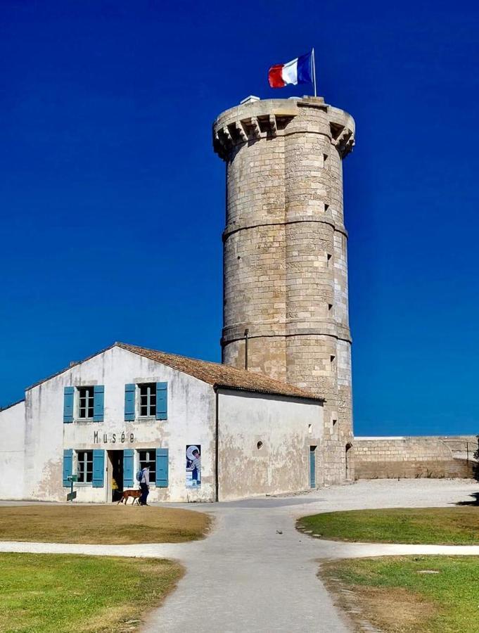 Appartement Elegant Avec Vue Sur Le Port Saint-Martin-de-Re Bagian luar foto